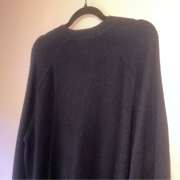 L.L. Bean XLT 100% Lambswool Knit Navy Sweater Cardigan - Picture 6 of 7